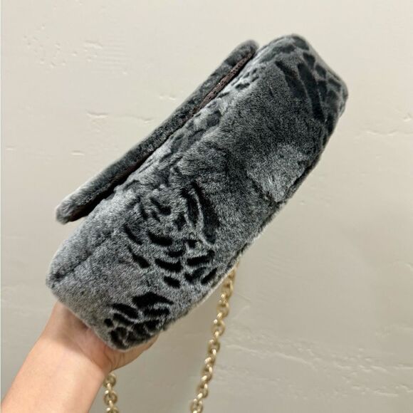 Gray Gradient Handmade Real Shearling Rose Embossed Shoulder Bag/Crossbody Bag - Picture 14 of 16